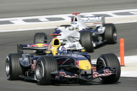 Coulthard duellerede over en lang periode med Nick Heidfeld (bagved)